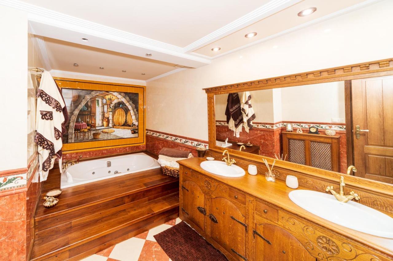 Villa Dolaretxe By Urdaibai Rentals Bilbao Buitenkant foto
